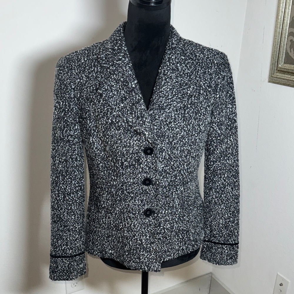 Emma James Stylish Black and White marled Tweed Blazer single front Sz 6 Petites